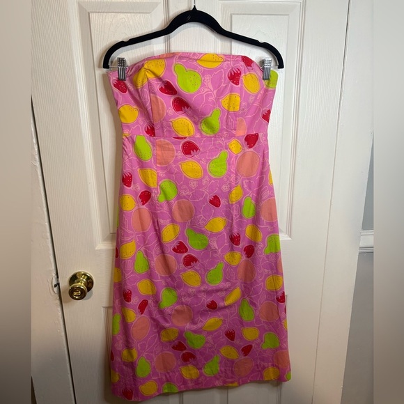 Vintage Lilly Pulitzer White Label Strapless Dress Size 8
Marzipan Fruit Print - Picture 2 of 9